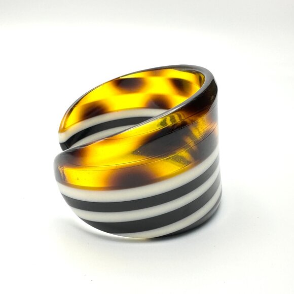 The Mod Mixer Cuff — Y2K Tortoiseshell & Striped Acrylic Wide Bracelet — EUC - Picture 5 of 10